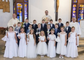 Wir sind ein Geschenk Gottes: 18 Kinder feierten ihre Heilige Erstkommunion!